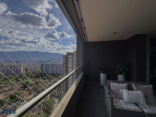 Apartamento en Envigado en Loma de Benedictinos