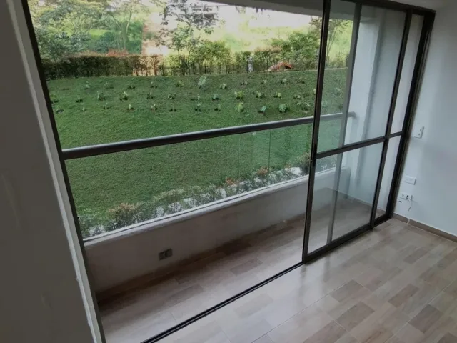 Apartamento en Medellín en Loma de Los Bernal
