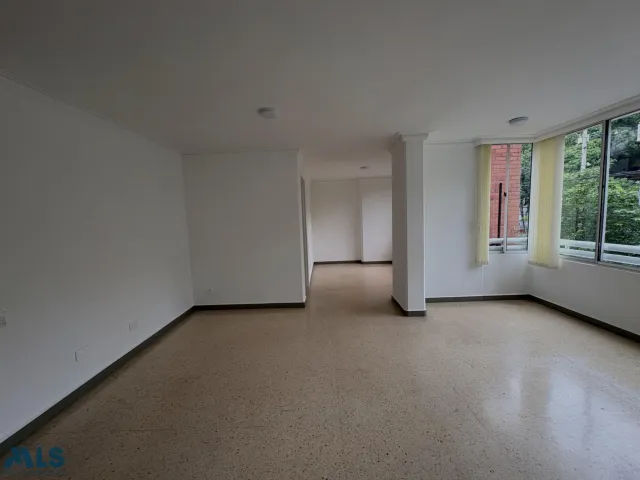 Apartamento en Medellín en Laureles