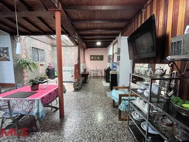 Casa en Medellín en Boston