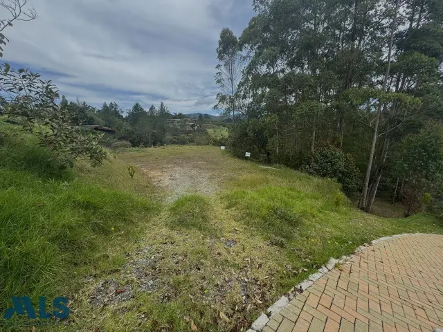 Lote Residencial en El Retiro en Pantanillo