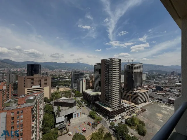 Apartamento en Medellín en Ciudad del Rio