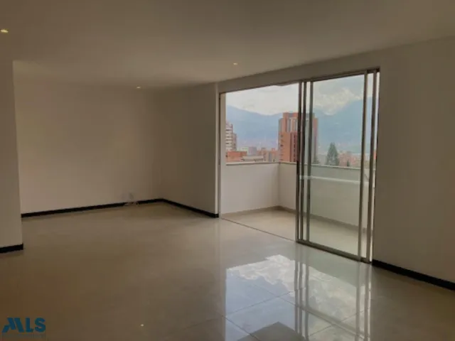 Apartamento en Medellín en Castropol