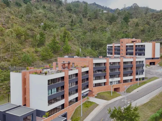 Apartamento en El Retiro en Puro Cuero