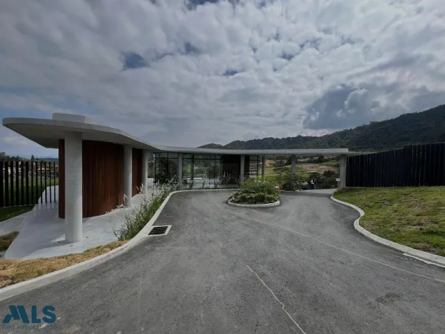 Lote Residencial en Envigado en Alto del escobero (Envigado)