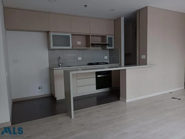 Apartamento en Medellín en Altos del Poblado