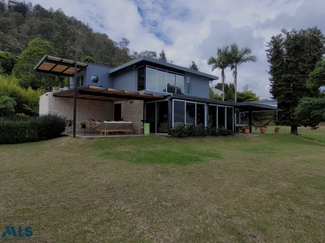 Casa en Rionegro en V. Sajonia