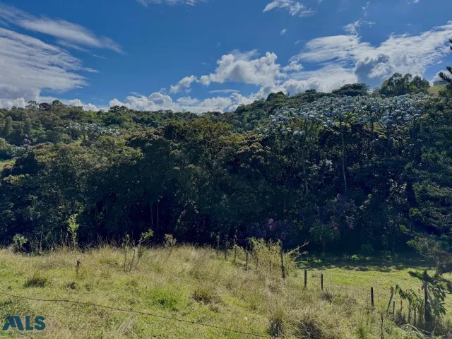 Lote Residencial en Rionegro en V. Yarumal