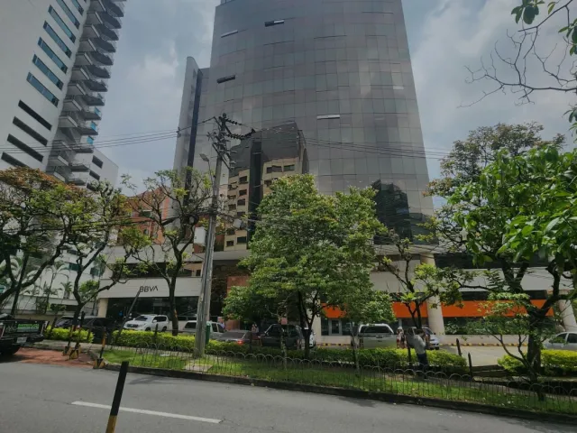 Oficina en Medellín en Milla de oro