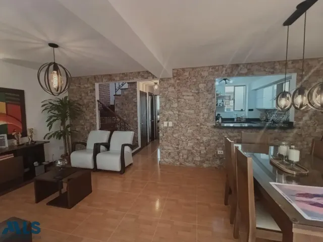 Casa en Envigado en El Esmeraldal