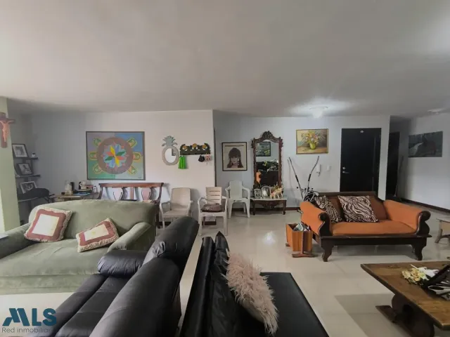 Apartamento en Medellín en Laureles