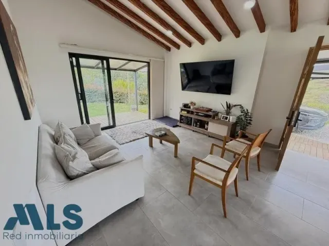 Casa en Rionegro en V. Ojo de Agua