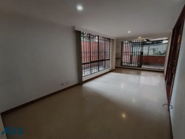 Apartamento en Medellín en Santa Maria de los Angeles