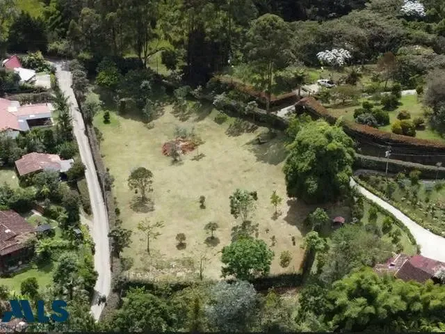Lote Residencial en El Retiro en V. la Lorena