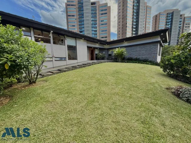 Casa en Medellín en Los Balsos Nº 2