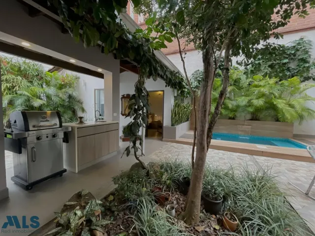 Casa en Medellín en Laureles