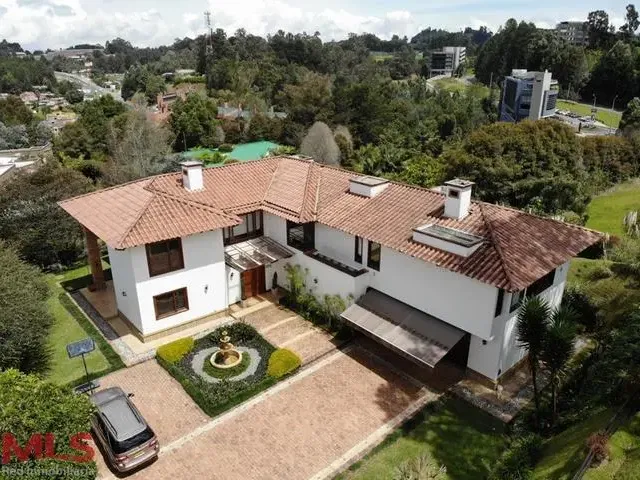 Casa en Envigado en Alto de las Palmas