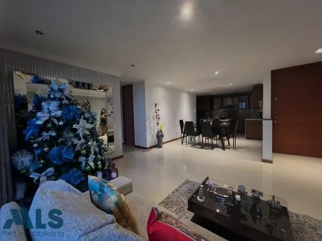 Apartamento en Medellín en Loma Los Gonzalez