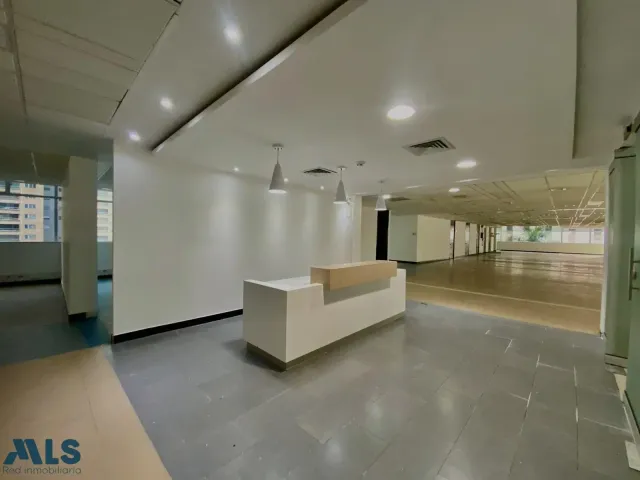 Oficina en Medellín en Ciudad del Rio