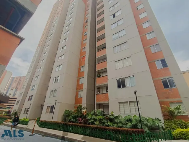 Apartamento en Medellín en Robledo Pajarito