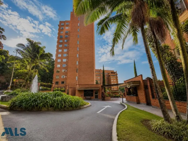 Apartamento en Medellín en El Tesoro