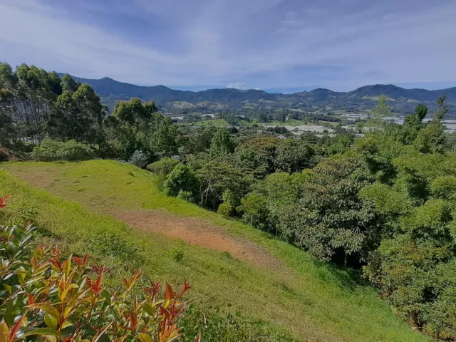 Lote Residencial en La Ceja en V. EL Capiro