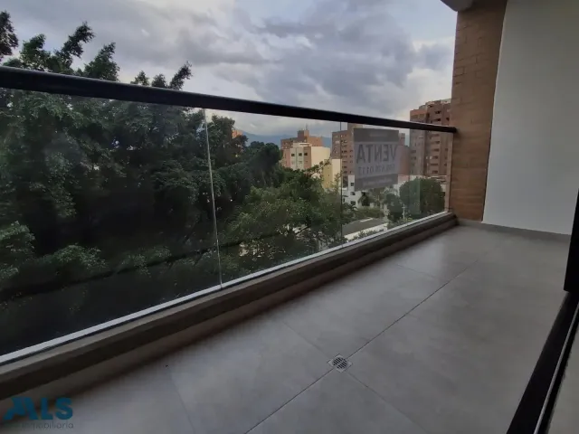 Apartamento en Medellín en Los Colores