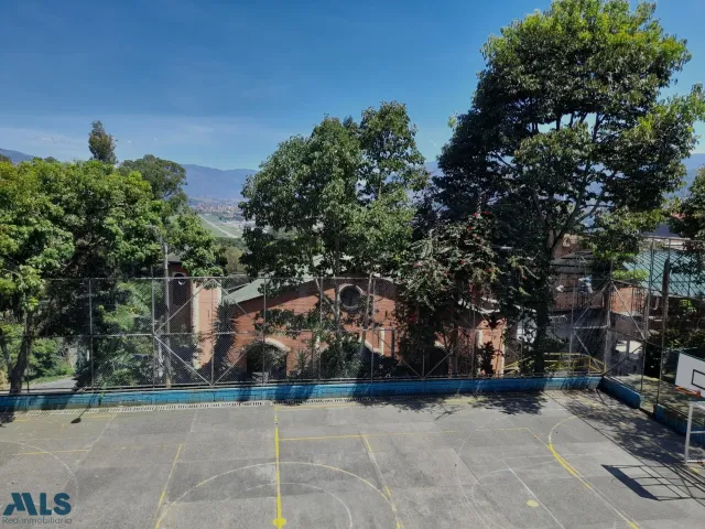 Casa en Medellín en Guayabal