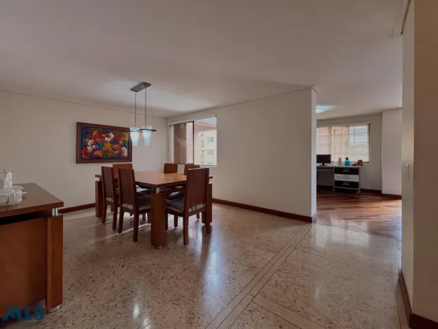 Apartamento en Medellín en Oviedo