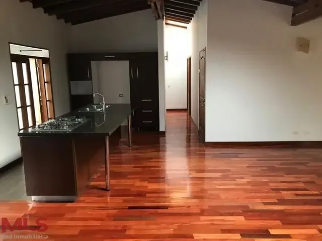 Casa en San Antonio de Prado en Urbano