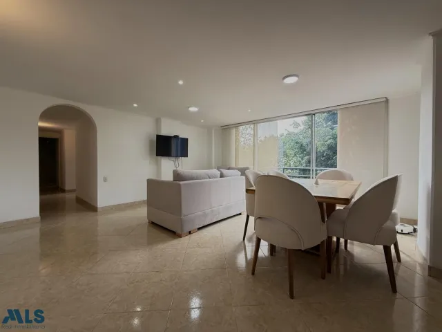 Apartamento en Medellín en Santa Maria de los Angeles