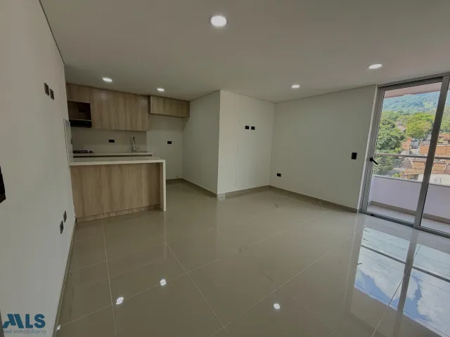 Apartamento en La Estrella en Casa Jardin