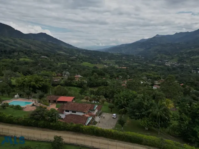 Lote Residencial en Barbosa en V. Yarumito