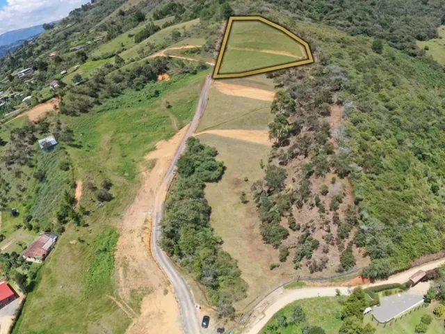 Large Lot in Guarne Vereda La Clara 