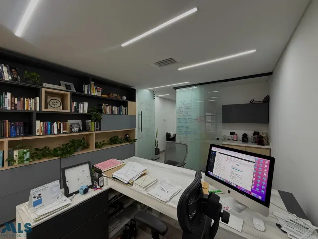 Oficina en Medellín en El Poblado