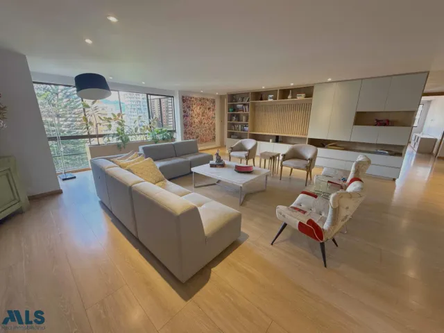 Apartamento en Medellín en Castropol
