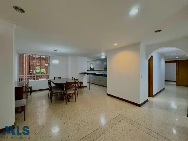 Apartamento en Medellín en Laureles