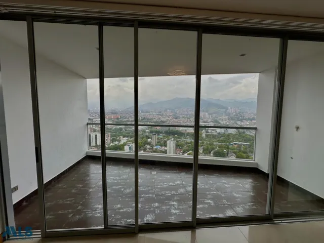 Apartamento en Medellín en Santa Maria de los Angeles