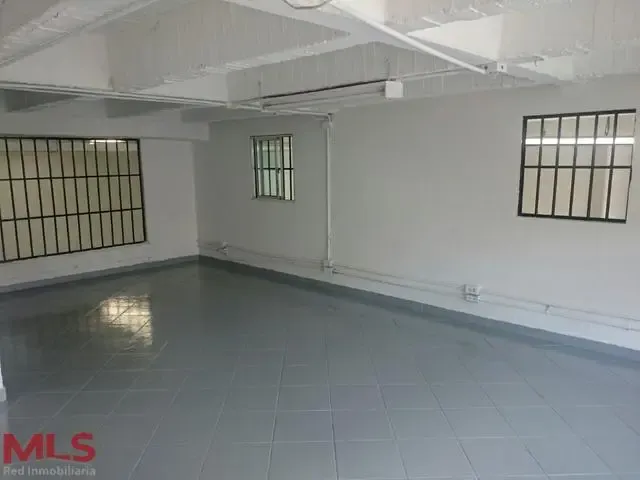 Bodega en Medellín en Barrio Colombia