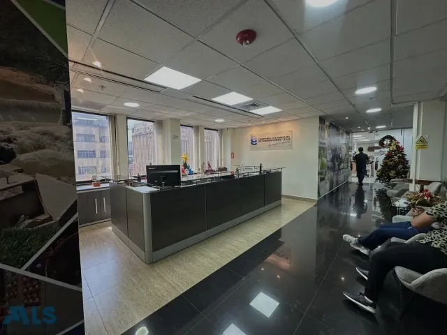 Oficina en Medellín en La Candelaria