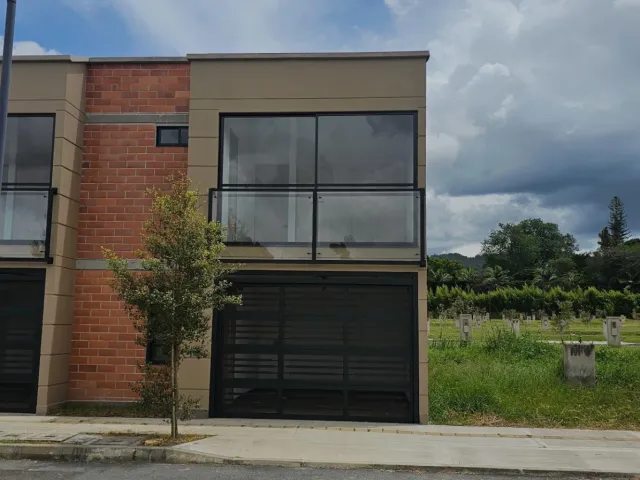 Casa en La Ceja en Urbano (La Ceja)