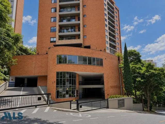 Apartamento en Medellín en Loma del Encierro