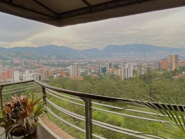 Apartamento en Medellín en El Campestre