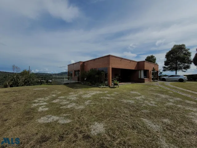 Casa en Santa Elena en Rural