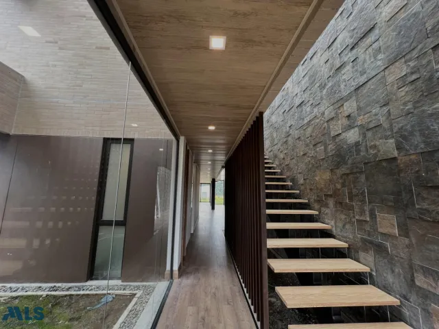 Casa en Envigado en Alto de las Palmas
