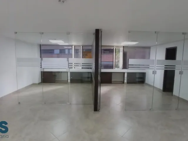 Oficina en Medellín en Manila