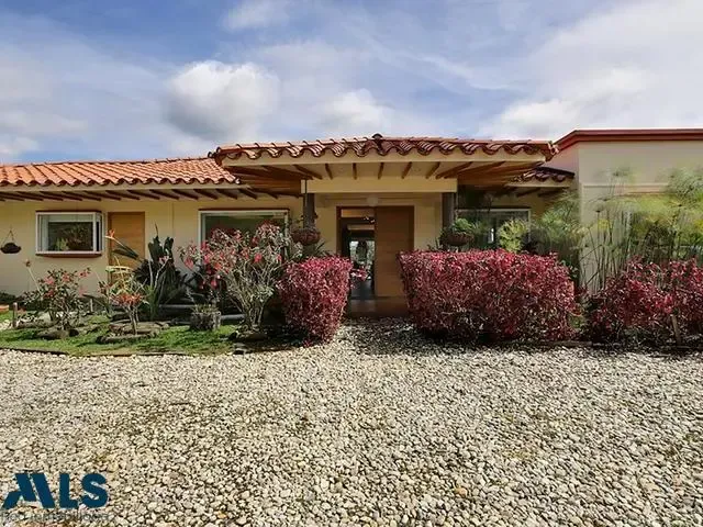 Casa en Envigado en V. Perico