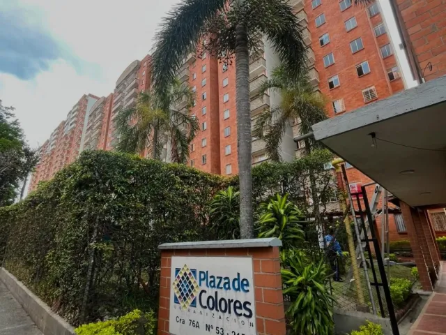 Apartamento en Medellín en Los Colores