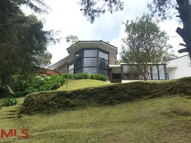 Casa en El Retiro en Alto del escobero (El Retiro)