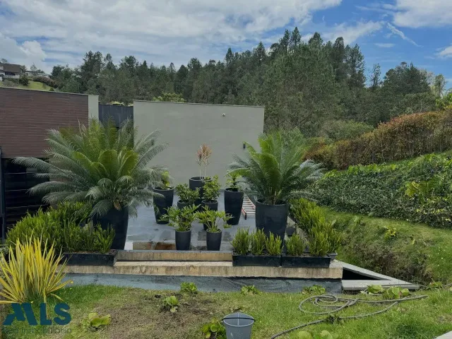 Casa en Envigado en Alto del escobero (Envigado)